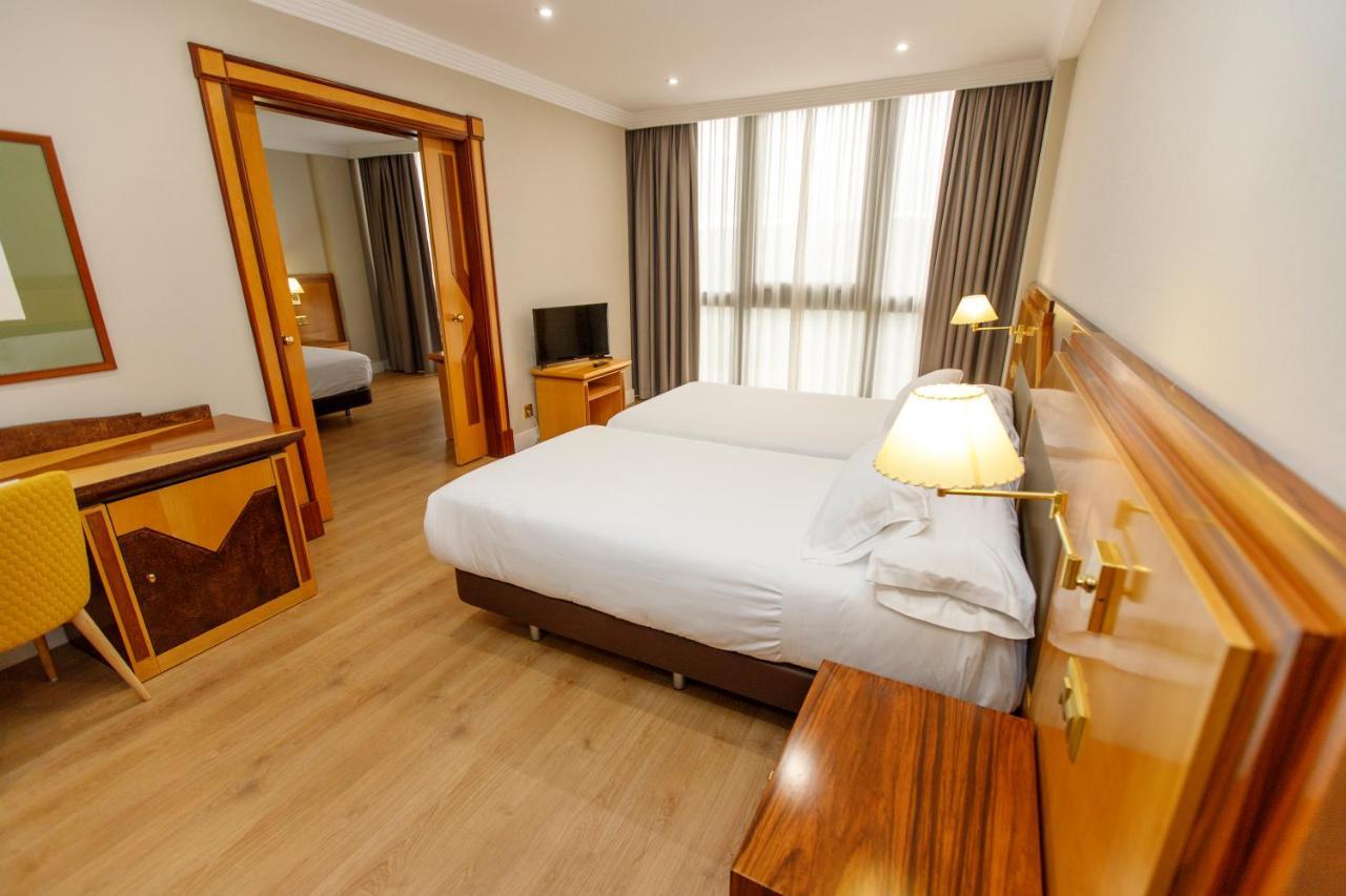 Oca Puerta Del Camino Hotel A Torre Branca Kültér fotó